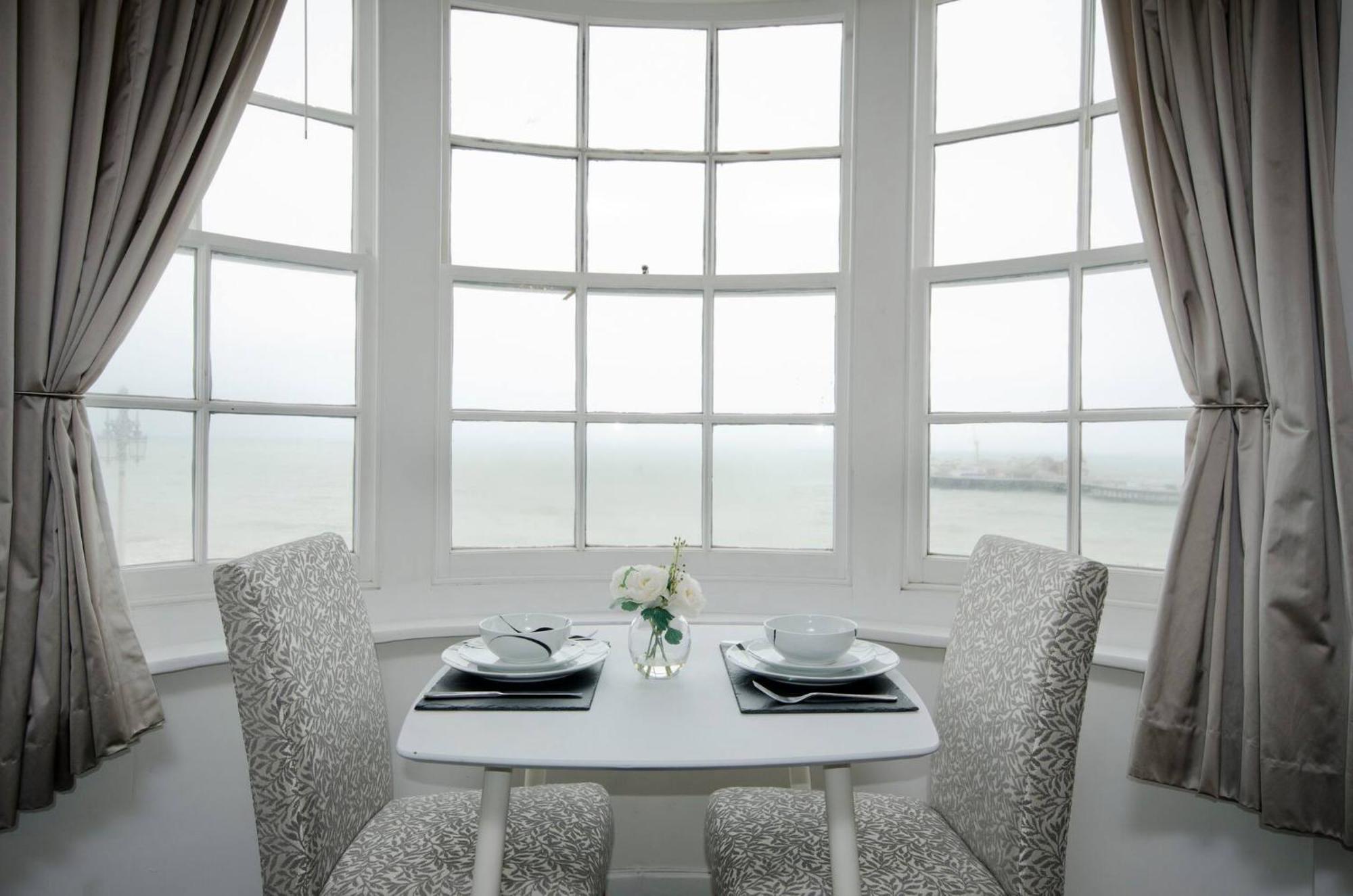 Seaview Regency Apartment With Private Parking Hove Buitenkant foto