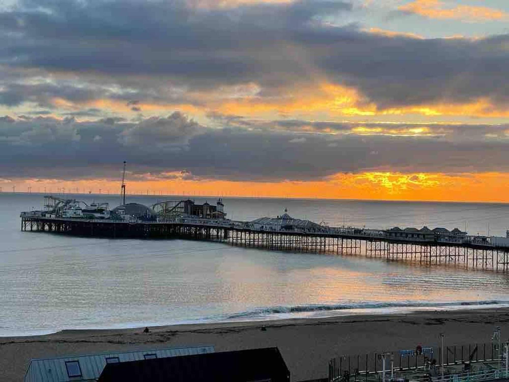 Seaview Regency Apartment With Private Parking Hove Buitenkant foto